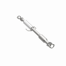 Load image into Gallery viewer, MagnaFlow 14-15 Cadenza 3.3L Underbody Direct Fit Converter