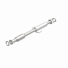 Load image into Gallery viewer, MagnaFlow 14-15 Cadenza 3.3L Underbody Direct Fit Converter