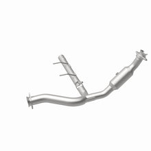 Load image into Gallery viewer, MagnaFlow 07-08 Ford Expedition 5.4L Direct Fit Converter