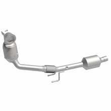 Load image into Gallery viewer, MagnaFlow Direct Fit Catalytic Converter 19-20 Volkswagen Jetta 1.4L Underbody