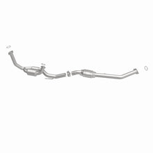 Load image into Gallery viewer, MagnaFlow 98-00 Sienna V6 3 OEM Underbody Direct Fit Converter