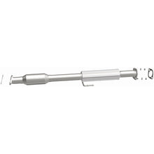 Load image into Gallery viewer, MagnaFlow 14-15 Cadenza 3.3L Underbody Direct Fit Converter