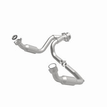 Load image into Gallery viewer, MagnaFlow 09-10 Cadillac Escalade 6.2L Direct Fit Converter