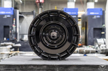 Load image into Gallery viewer, Vossen Forged X Urban UV-5 / 23X10 / ET32 / 5x120 / Gloss Black / Range Rover Fitment