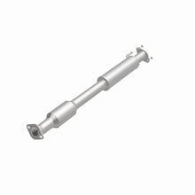 Load image into Gallery viewer, MagnaFlow 2015 Sedona 3.3 Underbody Direct Fit Converter
