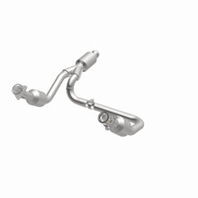 Load image into Gallery viewer, MagnaFlow 14-15 Chevrolet Silverado 1500 Underbody 4.3L / 5.3L Direct-Fit Catalytic Converter