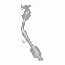 Load image into Gallery viewer, MagnaFlow Direct Fit Catalytic Converter 19-20 Volkswagen Jetta 1.4L Underbody