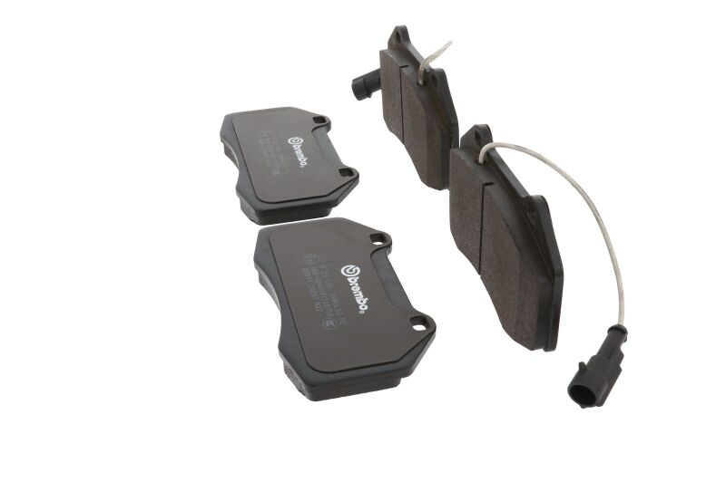 Brembo 15-20 Alfa Romeo 4C Front Low-Met Brake Pad