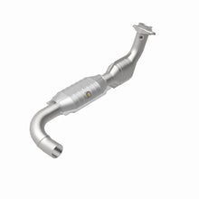 Load image into Gallery viewer, MagnaFlow 99-00 Ford Exped 4.6L Direct Fit Converter