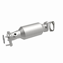 Load image into Gallery viewer, MagnaFlow 05-17 Nissan Frontier 4.0L Direct Fit Converter