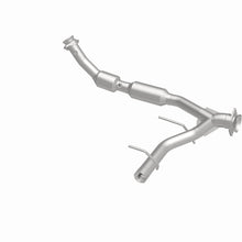 Load image into Gallery viewer, MagnaFlow 03-04 Ford Expedition 5.4L Direct Fit Converter