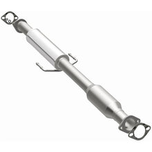 Load image into Gallery viewer, MagnaFlow 14-15 Cadenza 3.3L Underbody Direct Fit Converter