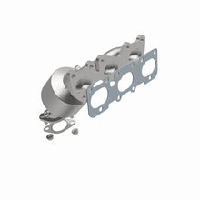 Load image into Gallery viewer, MagnaFlow 07-09 Hyundai Santa Fe 3.3L Direct Fit Converter