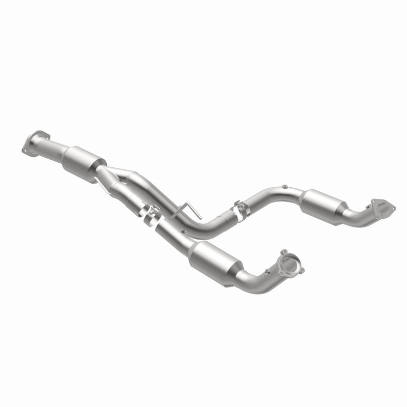 MagnaFlow 12-14 Chevrolet Silverado 2500 HD 6.0L Direct Fit Converter
