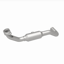 Load image into Gallery viewer, MagnaFlow 05-06 Ford Expedition 5.4L Direct Fit Converter