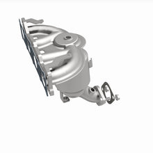 Load image into Gallery viewer, MagnaFlow 13-17 Hyundai Santa Fe Sport 2.4L Direct Fit Catalytic Converter