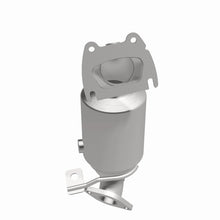 Load image into Gallery viewer, MagnaFlow 15-16 Chrysler 200 3.6L OEM Manifold Direct Fit Converter