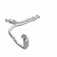 Load image into Gallery viewer, MagnaFlow Direct Fit Catalytic Converter 2015-2017 Transit-150 V6 3.5 OEM Underbody