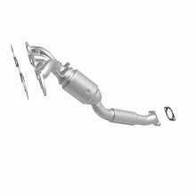 Load image into Gallery viewer, MagnaFlow 08-09 Ford Focus 2.0L Direct Fit Converter
