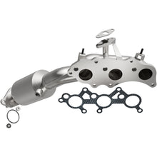 Load image into Gallery viewer, MagnaFlow 2013 FJ Cruiser V6 4 OEM Manifold Direct Fit Converter