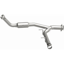 Load image into Gallery viewer, MagnaFlow 05-06 Ford Expedition 5.4L Direct Fit Converter