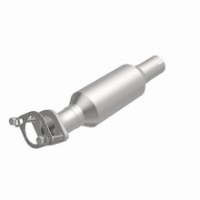 Load image into Gallery viewer, MagnaFlow Direct Fit Catalytic Converter 19-20 Kia Forte 2L Underbody