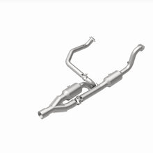 Load image into Gallery viewer, MagnaFlow 14-18 2500 V8 6.4 OEM Underbody Direct Fit Converter