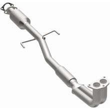 Load image into Gallery viewer, MagnaFlow 99-00 Galant L4 2.4 OEM Underbody Direct Fit Converter