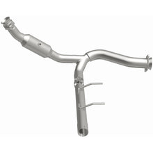 Load image into Gallery viewer, MagnaFlow 07-08 Ford Expedition 5.4L Direct Fit Converter
