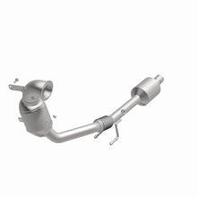 Load image into Gallery viewer, MagnaFlow Direct Fit Catalytic Converter 19-20 Volkswagen Jetta 1.4L Underbody