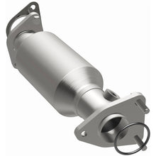 Load image into Gallery viewer, MagnaFlow 05-17 Nissan Frontier 4.0L Direct Fit Converter