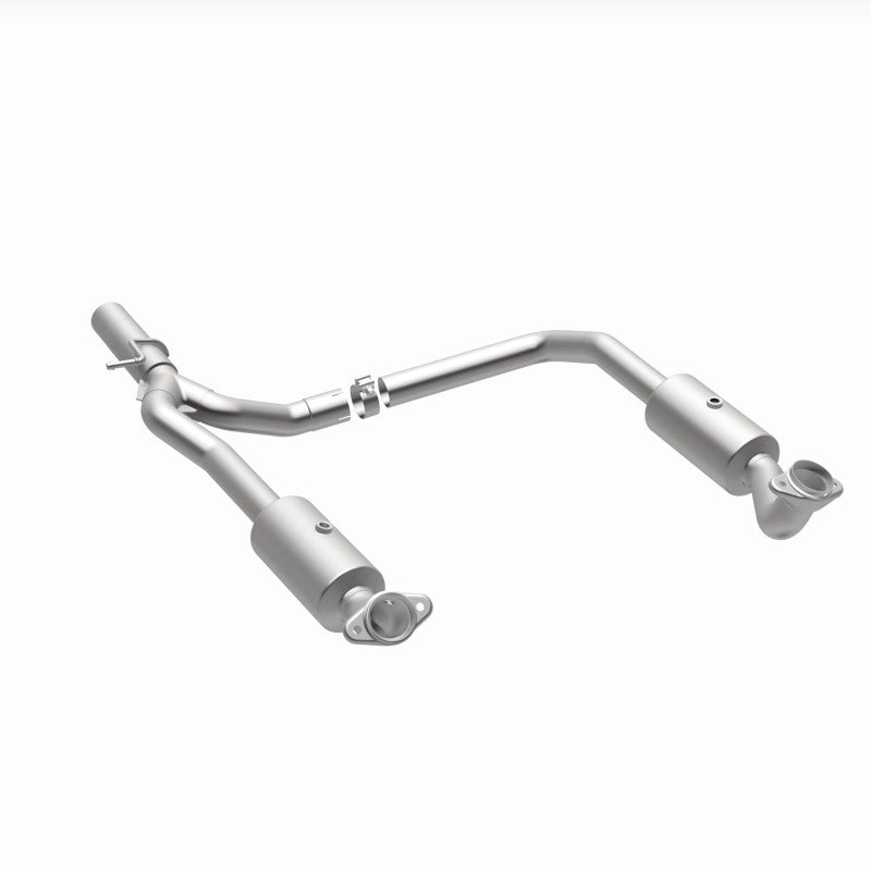 MagnaFlow 09-13 Ford E-350 Super Duty V10 6.8 OEM Underbody Direct Fit Catalytic Converter