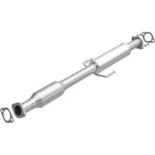 Load image into Gallery viewer, MagnaFlow 14-15 Cadenza 3.3L Underbody Direct Fit Converter