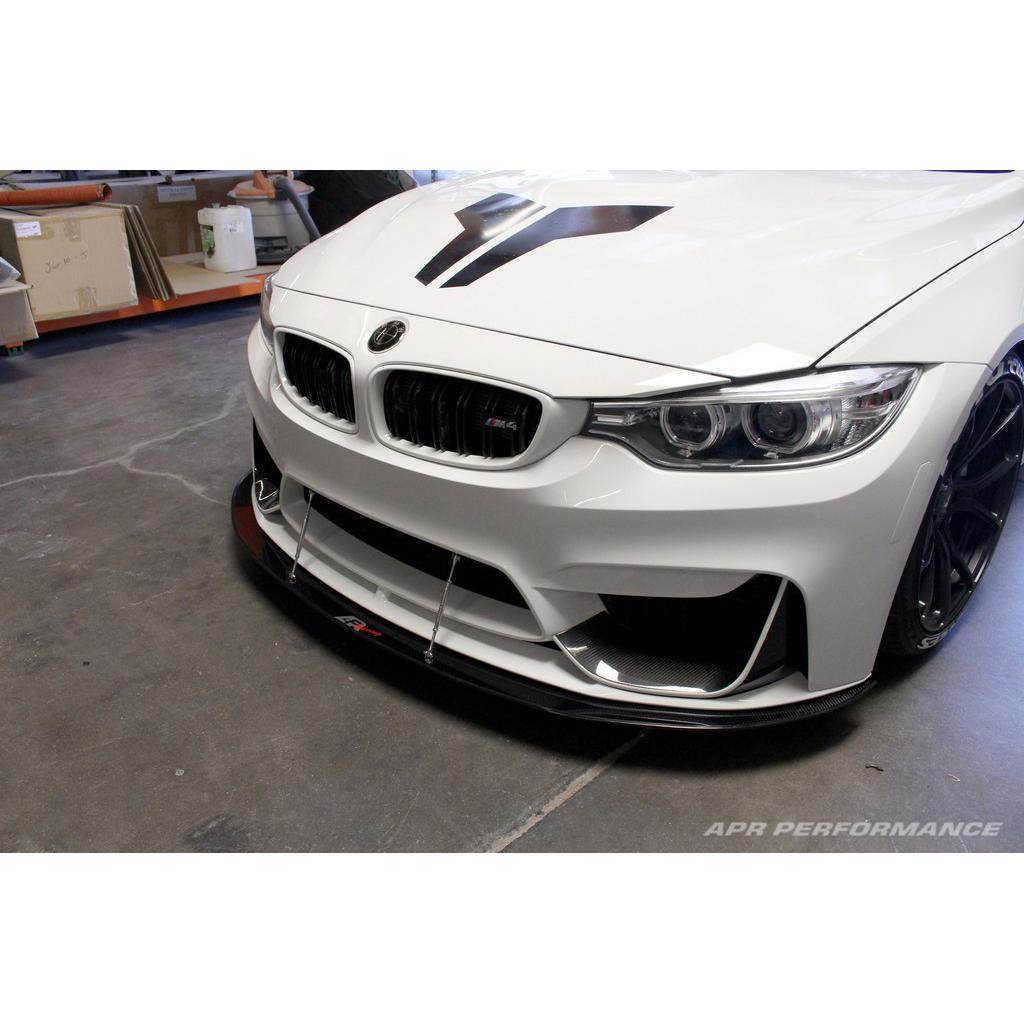 BMW F82 M4 / F80 M3 with M Performance Lip Front Wind Splitter                      BMW F82 M4 / F80 M3 with M Performance Lip Front Wind Splitter