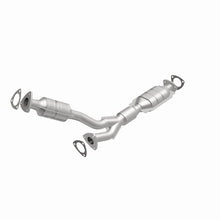 Load image into Gallery viewer, MagnaFlow Direct Fit Catalytic Converter 00-03 Saturn LS Series/LW Series 3.0L Rear (49 State)