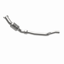 Load image into Gallery viewer, MagnaFlow Direct Fit Catalytic Converter 06-14 Chrysler 300 5.7L
