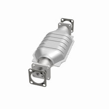 Load image into Gallery viewer, MagnaFlow Direct Fit Catalytic Converter Chevrolet-Isuzu 82 8