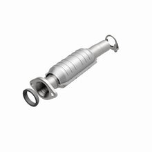 Load image into Gallery viewer, MagnaFlow Direct Fit Catalytic Converter 04 Toyota Sienna 3.3L