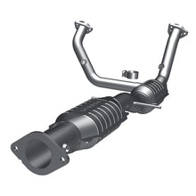 Load image into Gallery viewer, MagnaFlow Direct Fit Catalytic Converter 00-04 Chevy S10 4.3L 2WD