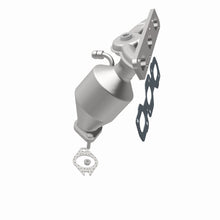 Load image into Gallery viewer, MagnaFlow Direct Fit Catalytic Converter 01-05 Ford Escape 3.0L