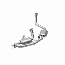 Load image into Gallery viewer, MagnaFlow Direct Fit Catalytic Converter Taurus 96-99 3.0L