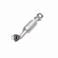 Load image into Gallery viewer, MagnaFlow Direct Fit Catalytic Converter 98-00 Niss Pathfinder 3.3L