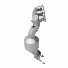 Load image into Gallery viewer, MagnaFlow Direct Fit Catalytic Converter 08-09 Toyota Highlander 3.3L