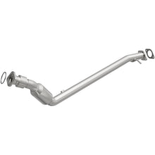 Load image into Gallery viewer, MagnaFlow Direct Fit Catalytic Converter California Grade 07-08 Chevrolet Uplander 3.9L