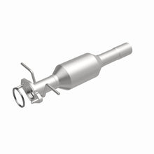Load image into Gallery viewer, MagnaFlow Direct Fit Catalytic Converter 06 Focus ZX3 2.0/2.3L OEM