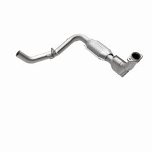 Load image into Gallery viewer, MagnaFlow Direct Fit Catalytic Converter 99-00 Ford Trucks 5.4L
