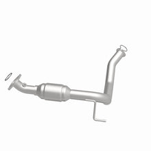Load image into Gallery viewer, MagnaFlow Direct Fit Catalytic Converter 05-07 4-Run/FJ D/S rr OEM