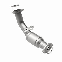 Load image into Gallery viewer, MagnaFlow Direct Fit Catalytic Converter 99-02 Toyota 4 Runner 3.4L Front