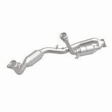Load image into Gallery viewer, MagnaFlow Direct Fit Catalytic Converter 96-99 Taurus 3.4L Front C