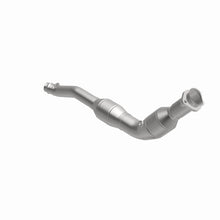 Load image into Gallery viewer, MagnaFlow Direct Fit Catalytic Converter 2014-2016 Land Rover LR4 V6 3 OEM Underbody